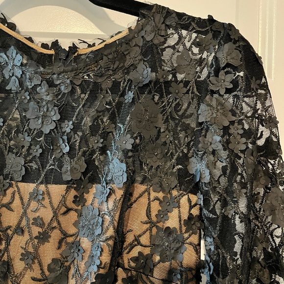 NWOT Tadashi Shoji Long Sleeve Lace Cocktail Dress in Black/Nude - Picture 3 of 9